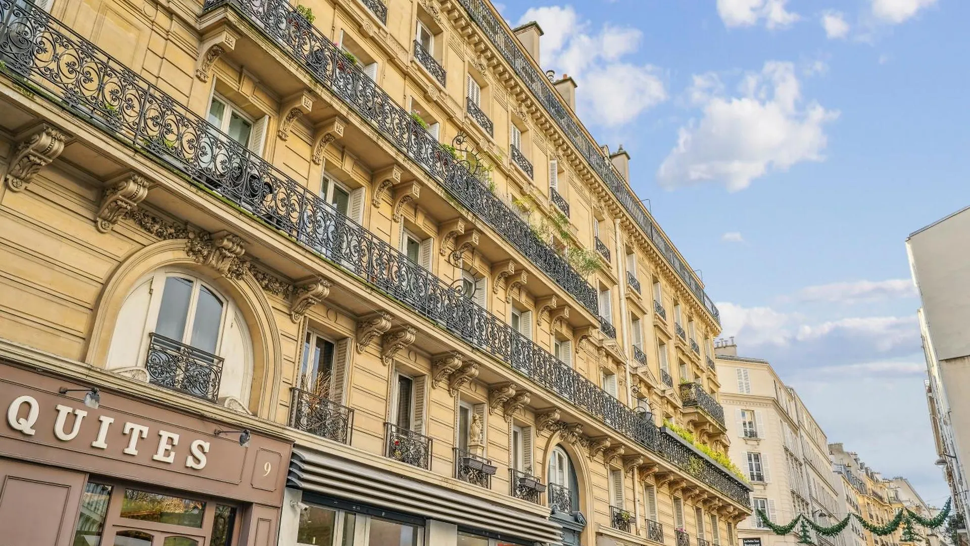 Luxury Apartment La Tour Parigi