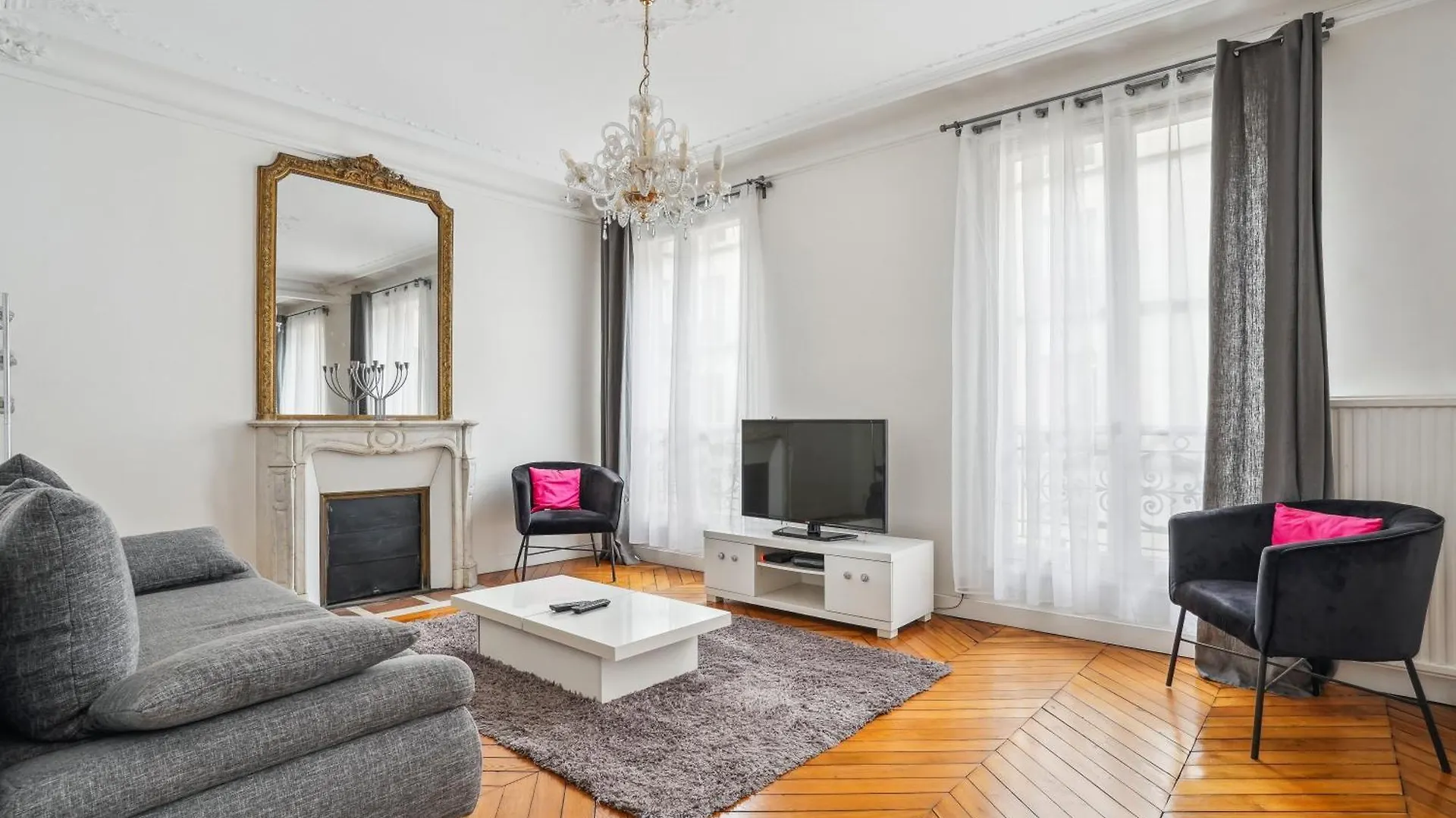 Luxury Apartment La Tour Parigi Francia