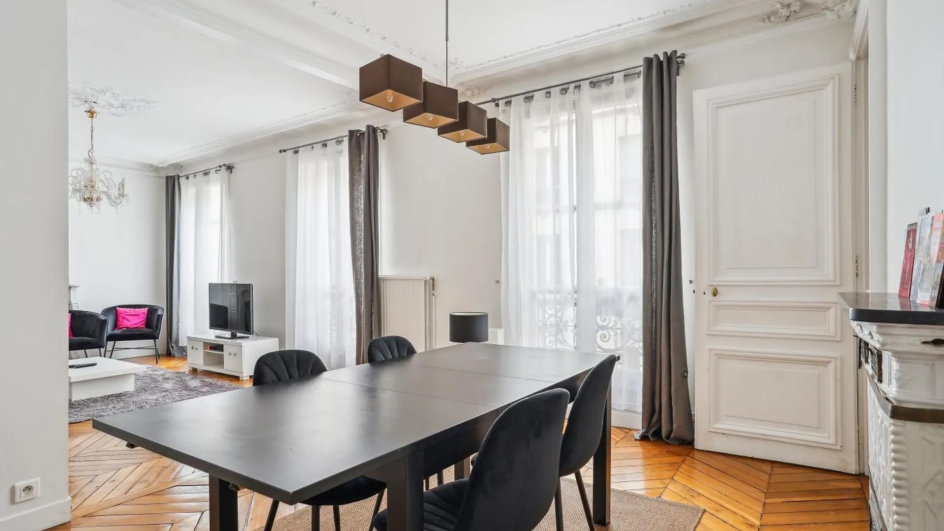 Luxury Apartment La Tour Paris Fransa