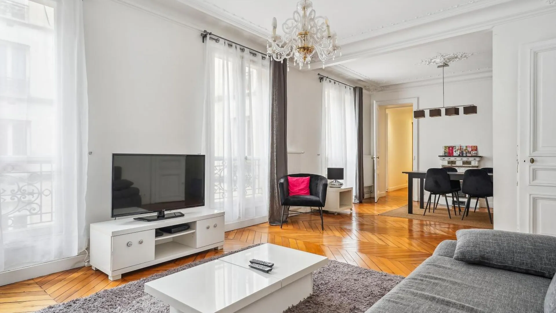 Luxury Apartment La Tour פריז